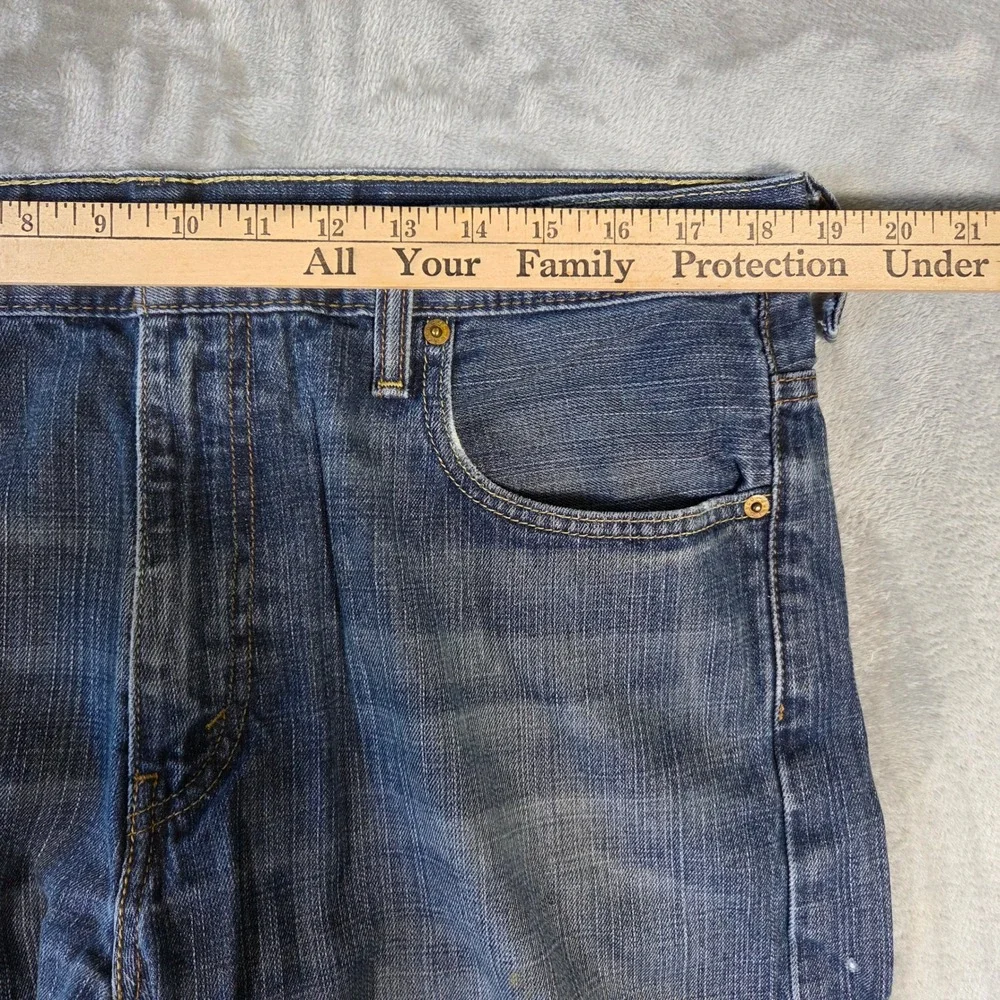 Levis *there jeans